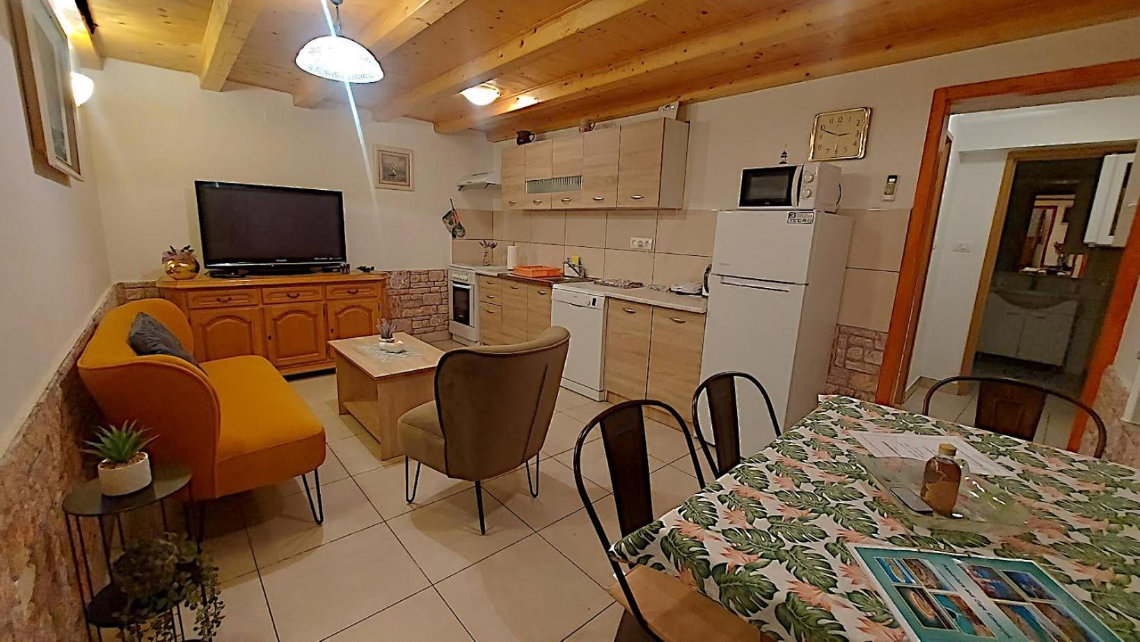 Holiday House Letizia Премантура Екстер'єр фото